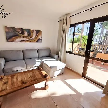 B-rent Oasis Dunas Sunny House 公寓 *
